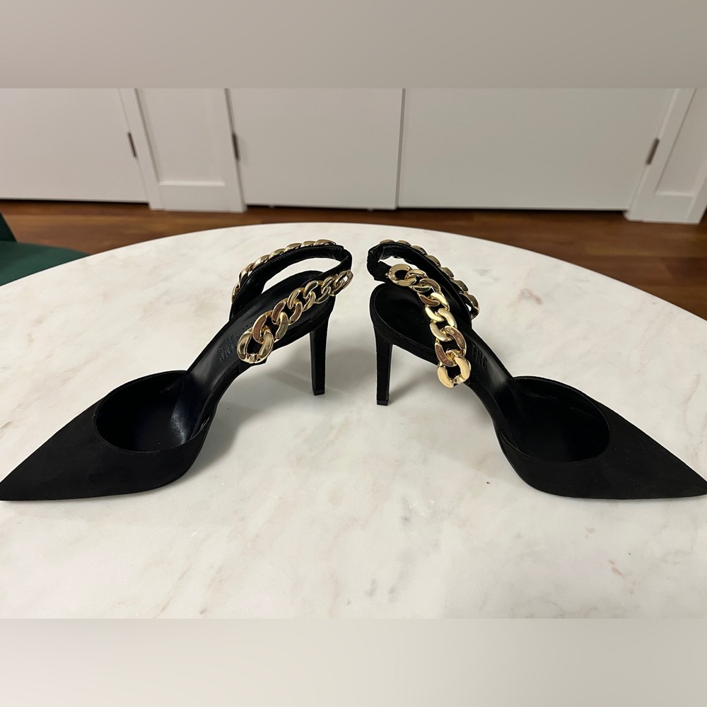 🆕 INC Womens Black Suede and Gold Embellished Pumps